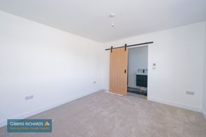 Bedroom- click for photo gallery